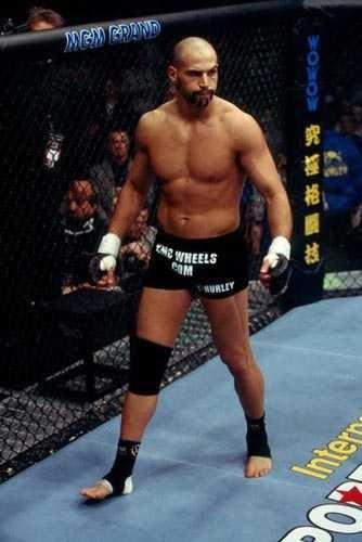 UFC 40 Image 38