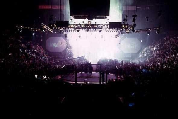 UFC 40 Image 86