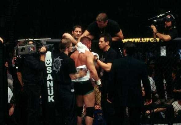 UFC 40 Image 173