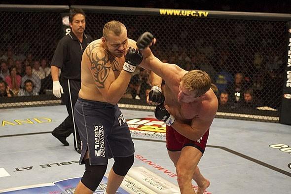 UFC 54 Sylvia vs Telligman