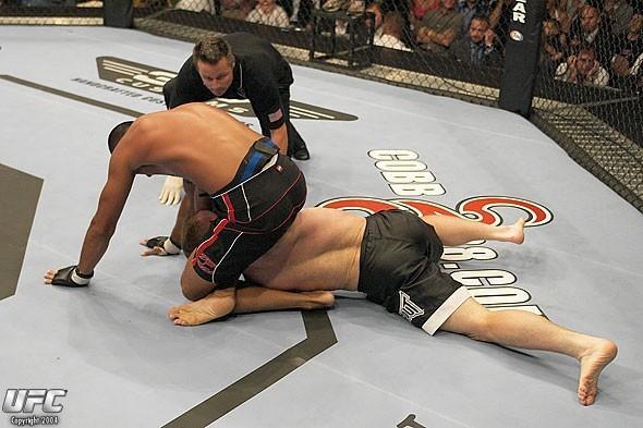 UFC 48 Event Hughes vs. Verissimo