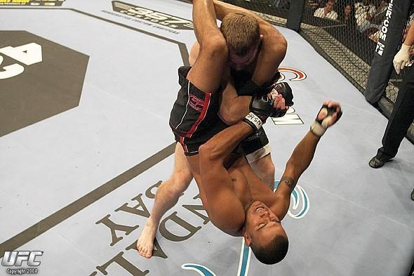 UFC 48 Event Hughes vs. Verissimo
