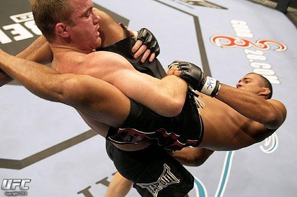 UFC 48 Event Hughes vs. Verissimo