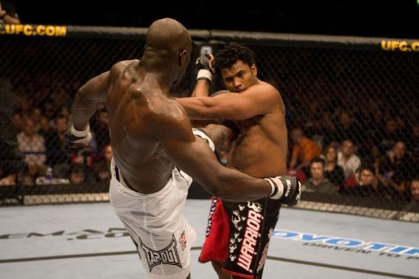 UFC 70: Nations Collide Assuerio Silva vs. Cheick Kongo