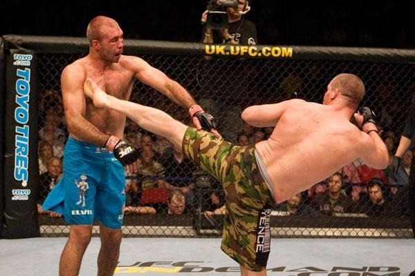 UFC 70: Nations Collide Michael Bisping vs. Elvis Sinosic