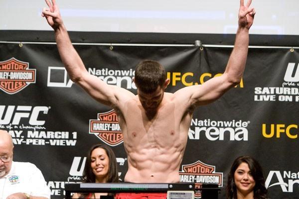 UFC 82 Weigh-In Dustin Hazelett