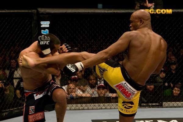 UFC 82 Anderson Silva vs Dan Henderson