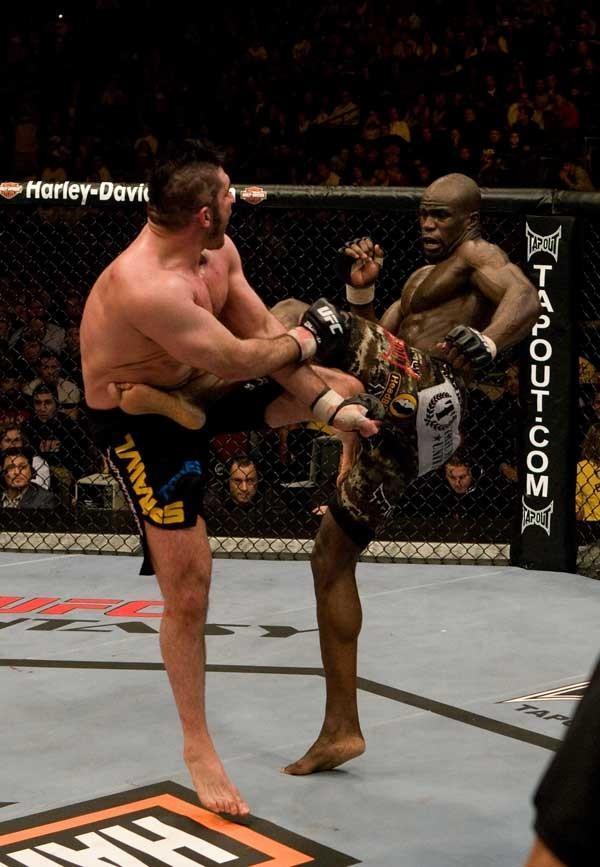 UFC 82 Heath Herring vs Cheick Kongo