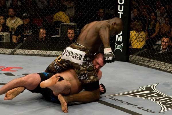 UFC 82 Heath Herring vs Cheick Kongo