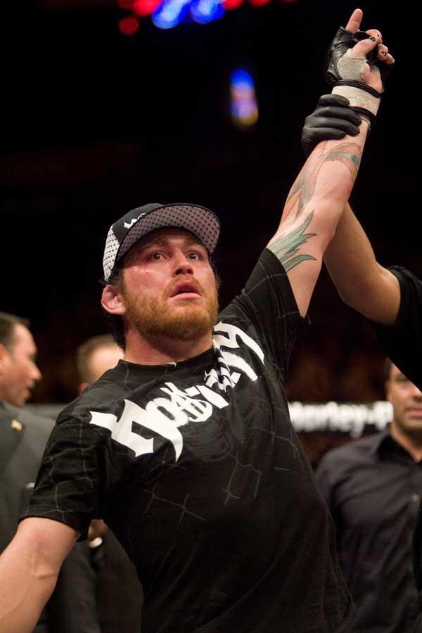 UFC 82 Chris Leben