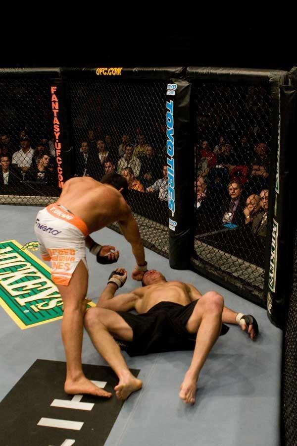 UFC 82 Yushin Okami vs Evan Tanner