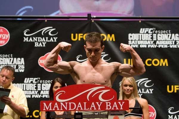 UFC 74 Weigh In Alberto Crane
