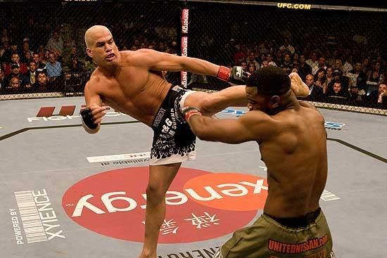 Tito Ortiz vs Rashad Evans UFC 73