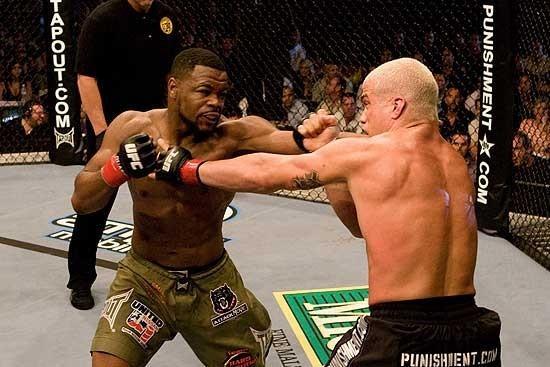 Tito Ortiz vs Rashad Evans UFC 73