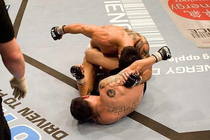 UFC 69: Shootout Roger Huerta vs. Leonard Garcia