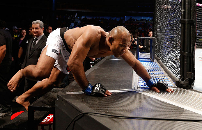BELO HORIZONTE, BRAZIL - SEPTEMBER 04: Ronaldo "Jacare" Souza enters the Octagon before his middleweight fight against Yushin Okami during the UFC on FOX Sports 1 event at Mineirinho Arena on September 4, 2013 in Belo Horizonte, Brazil. (Photo by Josh He