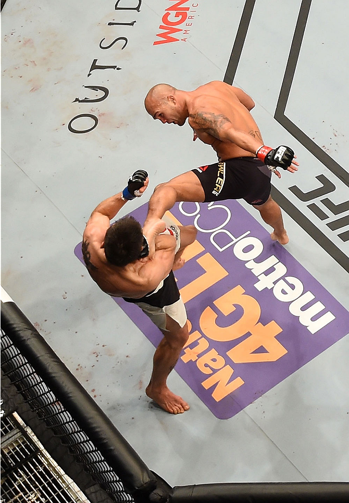 LAS VEGAS, NV - JANUARY 02: An overhead view of the Octagon as Robbie Lawler kicks Carlos Condit during the UFC 195 event inside MGM Grand Garden Arena on January 2, 2016 in Las Vegas, Nevada. (Photo by Josh Hedges/Zuffa LLC/Zuffa LLC via Getty Images)