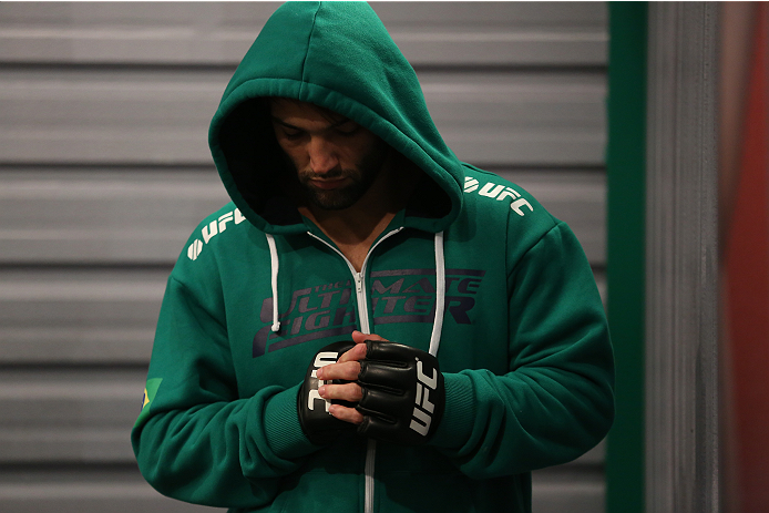 SAO PAULO, BRAZIL - JANUARY 24: Team Sonnen fighter Guilherme de Vasconcelos warms up before facing Team Wanderlei fighter Ricardo Abreu in their middleweight fight during season three of The Ultimate Fighter Brazil on January 24, 2014 in Sao Paulo, Braz