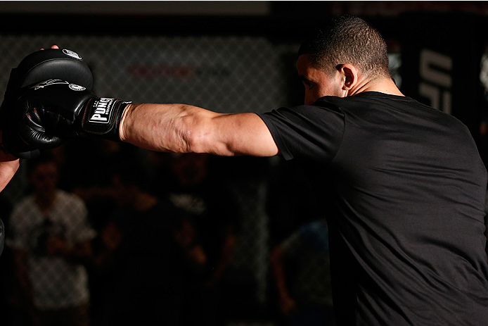 SYDNEY, AUSTRALIA - NOVEMBER 05: Robert Whittaker of New Zealand holds an open training session for media at the UFC Gym Sydney on November 5, 2014 in Sydney, Australia. (Photo by Josh Hedges/Zuffa LLC/Zuffa LLC via Getty Images)