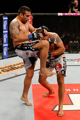 FORTALEZA, BRAZIL - JUNE 08: (L-R) Fabricio Werdum knees Antonio Rodrigo "Minotauro" Nogueira in their heavyweight fight during the UFC on FUEL TV event at Paulo Sarasate Arena on June 8, 2013 in Fortaleza, Ceara, Brazil. (Photo by Josh Hedges/Zuffa LLC