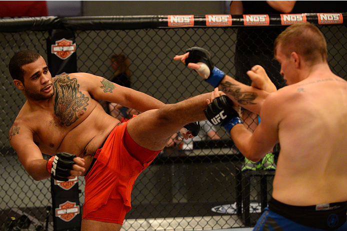 LAS VEGAS, NV - OCTOBER 16: (L-R) Roger Zapata kicks Tyler Minton in their elimination fight during filming of season nineteen of The Ultimate Fighter on October 16, 2013 in Las Vegas, Nevada. (Photo by Al Powers/Zuffa LLC/Zuffa LLC via Getty Images) ***