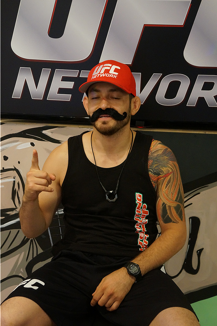 photo_galleries/TUF_Latam-Moustache-Photos/TUF_Latam-Moustache-Photos-DSC01843.jpg
