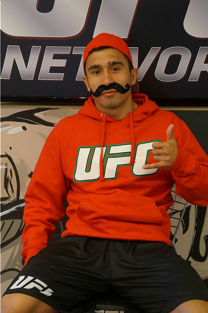 photo_galleries/TUF_Latam-Moustache-Photos/TUF_Latam-Moustache-Photos-DSC01864.jpg