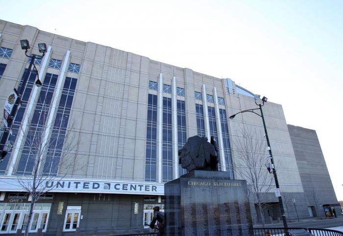 CHICAGO, IL - JANUARY 28: A general view of the outside of the arena before the UFC on FOX event at United Center on January 28, 2012 in Chicago, Illinois. (Photo by Josh Hedges/Zuffa LLC/Zuffa LLC via Getty Images)