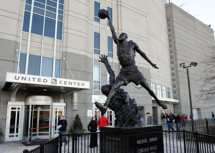 CHICAGO, IL - JANUARY 28: Fans line up outside the arena before the UFC on FOX event at United Center on January 28, 2012 in Chicago, Illinois. (Photo by Kari Hubert/Zuffa LLC/Zuffa LLC via Getty Images)