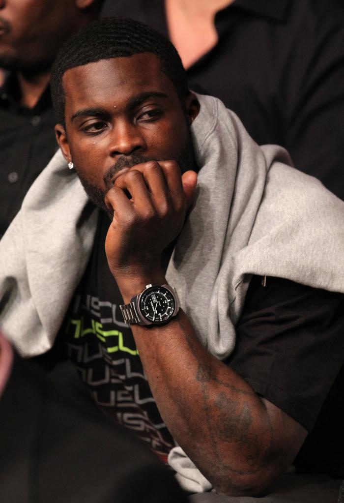 CHICAGO, IL - JANUARY 28: Philadelphia Eagles quarterback Michael Vick attends the UFC on FOX event at United Center on January 28, 2012 in Chicago, Illinois. (Photo by Nick Laham/Zuffa LLC/Zuffa LLC via Getty Images) *** Local Caption *** Michael Vick