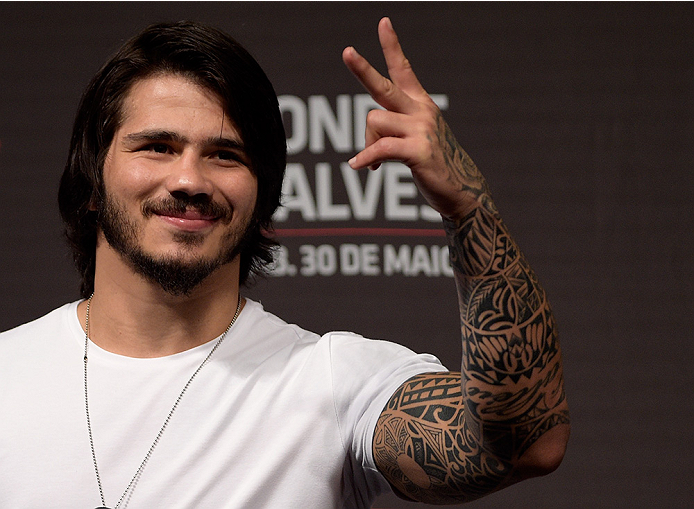 GOIANIA, BRAZIL - MAY 29: Welterweight fighter Erick Silva of Brazil interacts with fans during a Q&A session before the UFC Fight Night weigh-in at Goiania Arena on May 29, 2015 in Goiania, Brazil. (Photo by Buda Mendes/Zuffa LLC/Zuffa LLC via Getty Im