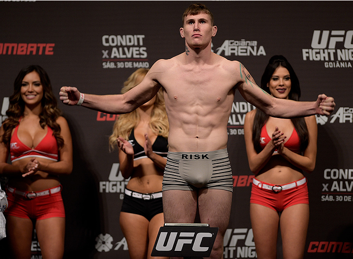 GOIANIA, BRAZIL - MAY 29: Welterweight fighter Darren Till of England weighs in during the UFC Fight Night Weigh-ins at Goiania Arena on May 29, 2015 in Goiania, Brazil. (Photo by Buda Mendes/Zuffa LLC/Zuffa LLC via Getty Images)