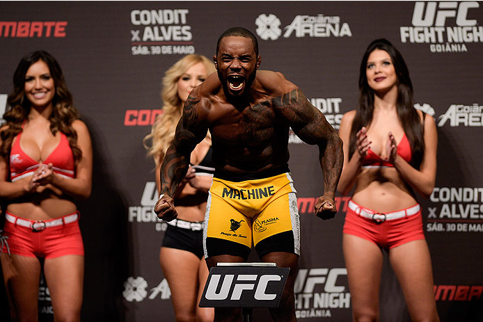 GOIANIA, BRAZIL - MAY 29: Welterweight fighter Wendell Oliveira of Brazil weighs in during the UFC Fight Night Weigh-ins at Goiania Arena on May 29, 2015 in Goiania, Brazil. (Photo by Buda Mendes/Zuffa LLC/Zuffa LLC via Getty Images)
