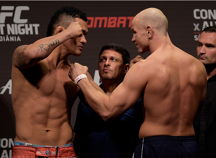 GOIANIA, BRAZIL - MAY 29: Light heavyweight fighters Francimar Barroso of Brazil
and Ryan Jimmo of the United States face off during the UFC Fight Night Weigh-ins at Goiania Arena on May 29, 2015 in Goiania, Brazil. (Photo by Buda Mendes/Zuffa LLC/Zuffa L