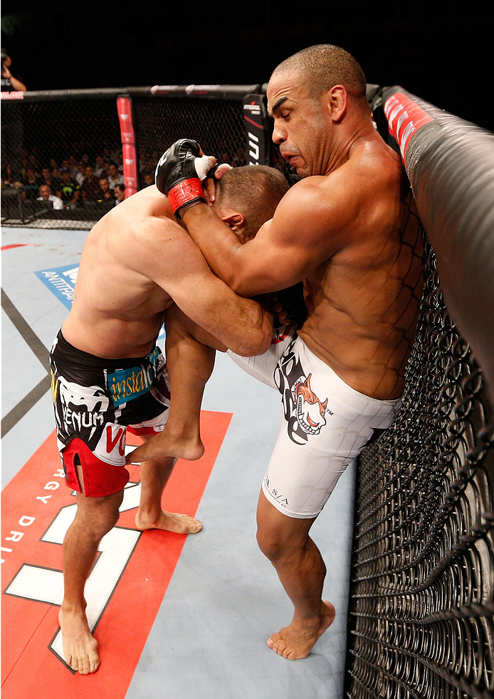 GOIANIA, BRAZIL - NOVEMBER 09: (R-L) Rafael ''Fejao'' Cavalcante knees Igor Pokrajac in their light heavyweight bout during the UFC event at Arena Goiania on November 9, 2013 in Goiania, Brazil. (Photo by Josh Hedges/Zuffa LLC/Zuffa LLC via Getty Images)