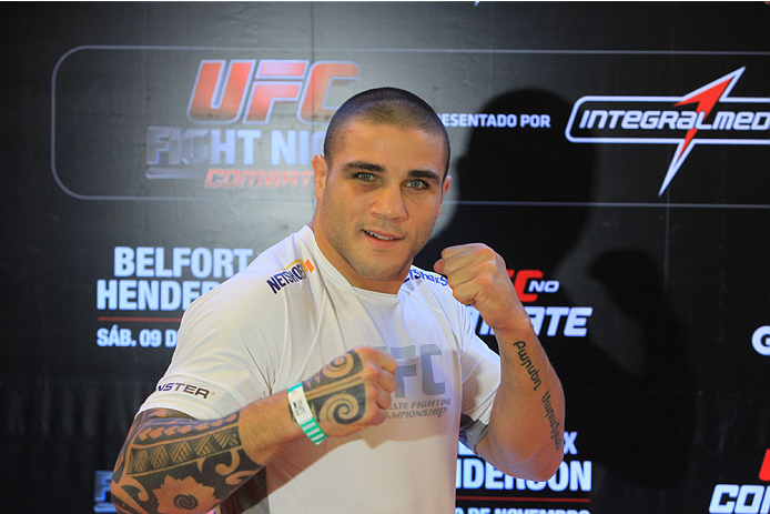 GOIANIA, BRAZIL - NOVEMBER 7: Daniel Sarafian poses the UFC Fight Night open workout at Buena Vista Shopping on November 7, 2013 in Goiania, Brazil. (Photo by Weimer Carvalho/Zuffa LLC/Zuffa LLC via Getty Images)