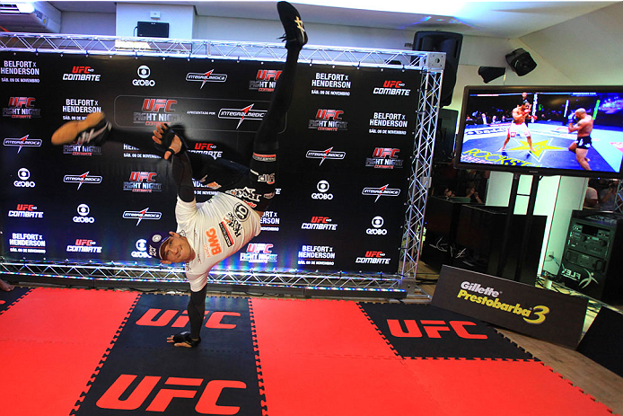 GOIANIA, BRAZIL - NOVEMBER 7: Cezar "Mutante"Ferreira attends the UFC Fight Night open workout at Buena Vista Shopping on November 7, 2013 in Goiania, Brazil. (Photo by Weimer Carvalho/Zuffa LLC/Zuffa LLC via Getty Images)