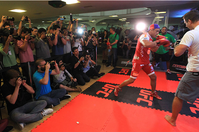 GOIANIA, BRAZIL - NOVEMBER 7: Vitor Belfort attends the UFC Fight Night open workout at Buena Vista Shopping on November 7, 2013 in Goiania, Brazil. (Photo by Weimer Carvalho/Zuffa LLC/Zuffa LLC via Getty Images)