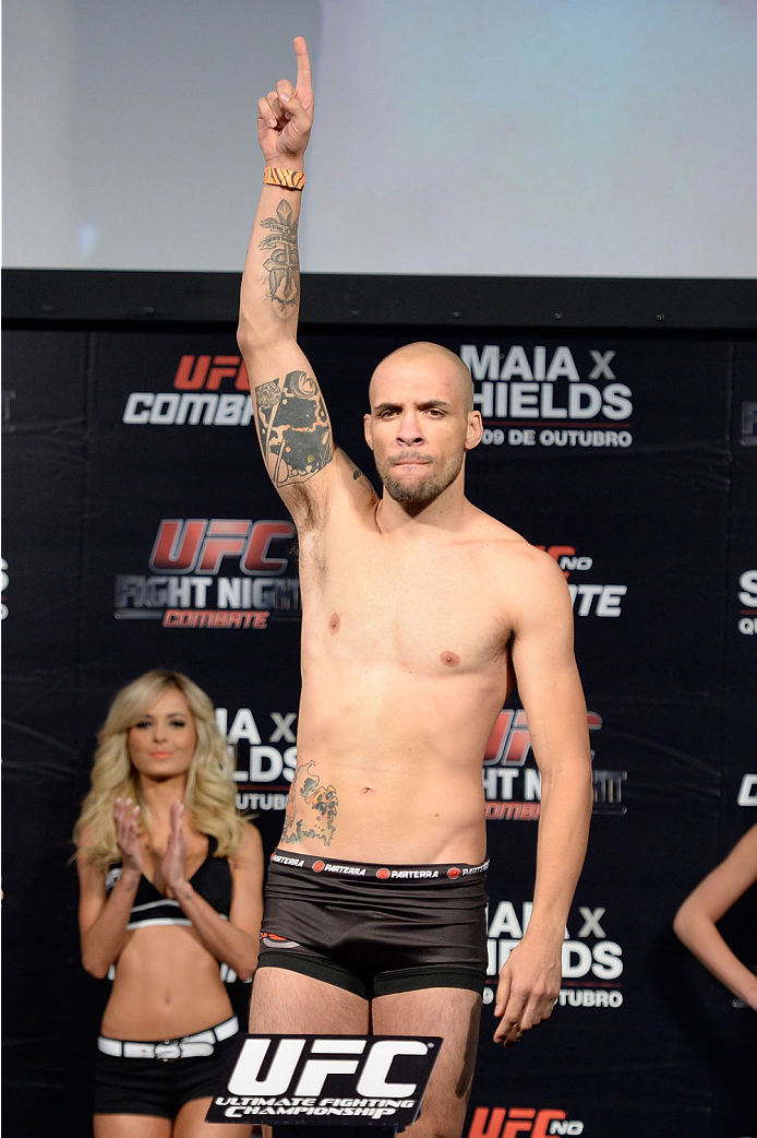 BARUERI, BRAZIL - OCTOBER 8: Igor Araujo weighs-in during the UFC Fight Night: Maia v Shields weigh-in at the Ginasio Jose Correa on October 8, 2013 in Barueri, Sao Paulo, Brazil. (Photo by Jeff Bottari/Zuffa LLC/Zuffa LLC via Getty Images)