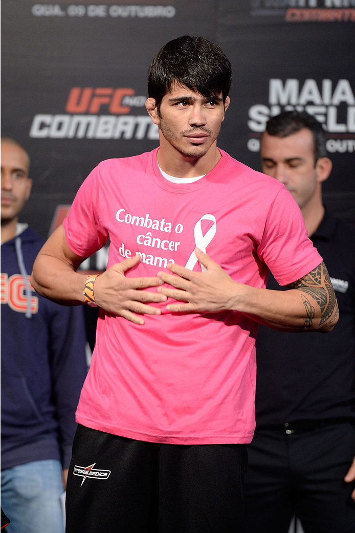 BARUERI, BRAZIL - OCTOBER 8: Erick Silva weighs-in during the UFC Fight Night: Maia v Shields weigh-in at the Ginasio Jose Correa on October 8, 2013 in Barueri, Sao Paulo, Brazil. (Photo by Jeff Bottari/Zuffa LLC/Zuffa LLC via Getty Images)