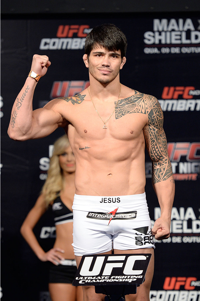 BARUERI, BRAZIL - OCTOBER 8: Erick Silva weighs-in during the UFC Fight Night: Maia v Shields weigh-in at the Ginasio Jose Correa on October 8, 2013 in Barueri, Sao Paulo, Brazil. (Photo by Jeff Bottari/Zuffa LLC/Zuffa LLC via Getty Images)