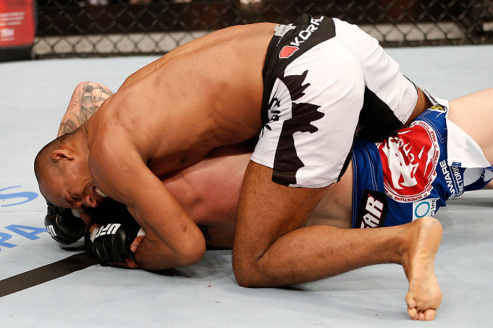 JARAGUA DO SUL, BRAZIL - MAY 18: (L-R) Ronaldo 'Jacare' Souza secures an arm triangle choke submission against Chris Camozzi in their middleweight bout during the UFC on FX event on May 18, 2013 at Arena Jaragua in Jaragua do Sul, Santa Catarina, Brazil