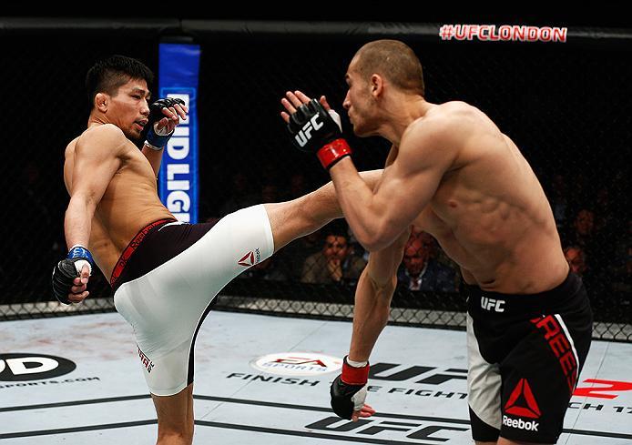 LONDON, ENGLAND - FEBRUARY 27: Tom Breese of England (R) and Keita 'K-Taro' Nakamura of Japan (L) compete in their Welterweight bout during the UFC Fight Night held at at Indigo at The O2 Arena on February 27, 2016 in London, England. (Photo by Dean Mou