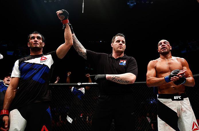 LONDON, ENGLAND - FEBRUARY 27: Gegard Mousasi of Netherlands celebrates after beating Thales Leites of Brazil in their Middleweight bout during the UFC Fight Night held at at Indigo at The O2 Arena on February 27, 2016 in London, England. (Photo by Dean