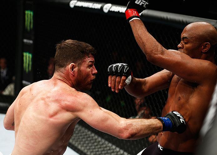 LONDON, ENGLAND - FEBRUARY 27: Anderson 'The Spider' Silva of Brazil (R) and Michael 'The Count' Bisping of England (L) compete in their Middleweight bout during the UFC Fight Night held at at Indigo at The O2 Arena on February 27, 2016 in London, Englan