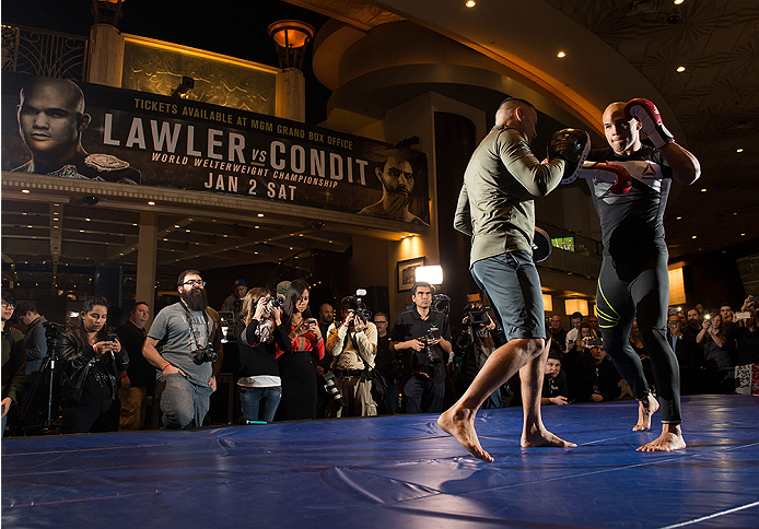 LAS VEGAS, NEVADA - DECEMBER 30: UFC welterweight champion Robbie Lawler holds an open training session for fans and media at the MGM Grand Hotel/Casino on December 30, 2015 in Las Vegas Nevada. (Photo by Brandon Magnus/Zuffa LLC/Zuffa LLC via Getty Ima