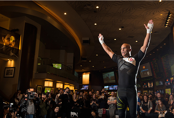 LAS VEGAS, NEVADA - DECEMBER 30: UFC welterweight champion Robbie Lawler holds an open training session for fans and media at the MGM Grand Hotel/Casino on December 30, 2015 in Las Vegas Nevada. (Photo by Brandon Magnus/Zuffa LLC/Zuffa LLC via Getty Ima