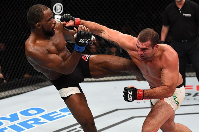 CURITIBA, BRAZIL - MAY 14: (R-L) Mauricio 'Shogun' Rua of Brazil punches Corey Anderson in their light heavyweight bout during the UFC 198 event at Arena da Baixada stadium on May 14, 2016 in Curitiba, Parana, Brazil. (Photo by Josh Hedges/Zuffa LLC/Zuf