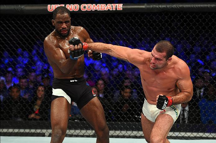 CURITIBA, BRAZIL - MAY 14: (R-L) Mauricio 'Shogun' Rua of Brazil punches Corey Anderson in their light heavyweight bout during the UFC 198 event at Arena da Baixada stadium on May 14, 2016 in Curitiba, Parana, Brazil. (Photo by Josh Hedges/Zuffa LLC/Zuf