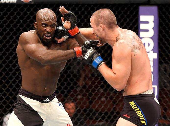INGLEWOOD, CA - JUNE 04: Kevin Casey and Elvis Mutapcic of Bosnia exchange blows during their middleweight bout during the UFC 199 event at The Forum on June 4, 2016 in Inglewood, California. (Photo by Josh Hedges/Zuffa LLC/Zuffa LLC via Getty Images)